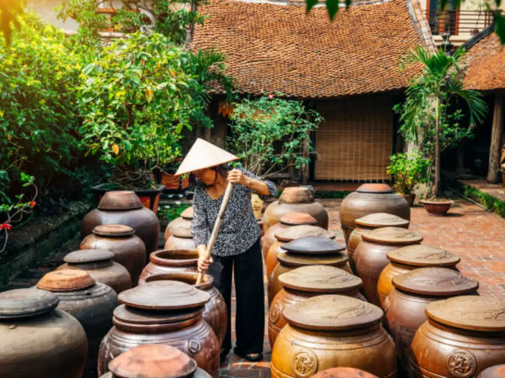 workers are making the spices and seasoning