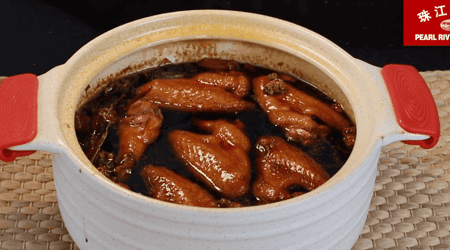 Leave the chicken wings to soak