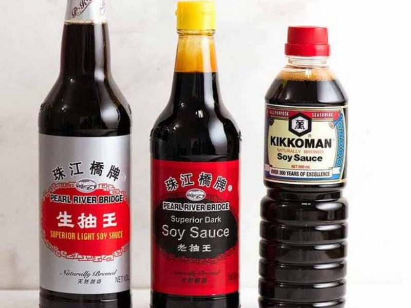 What Sets Chinese vs Japanese Soy Sauce Apart?